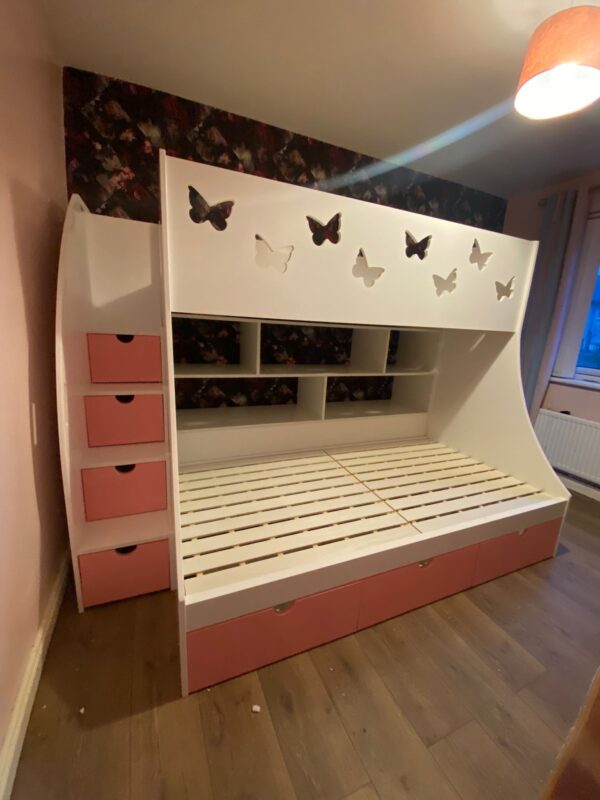 Bunk bed with mattress included