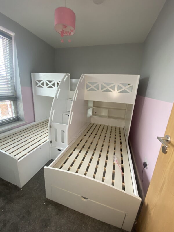 trio bed with stairs