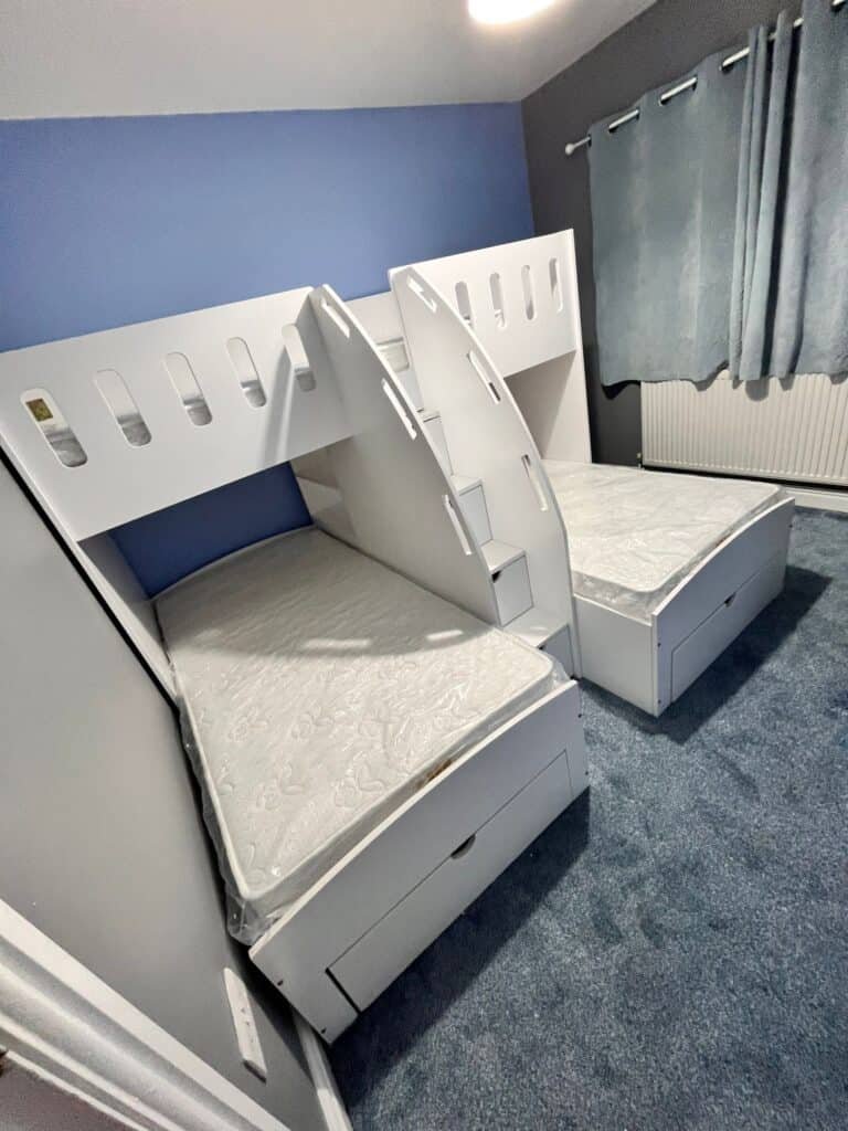bed for 3 kids